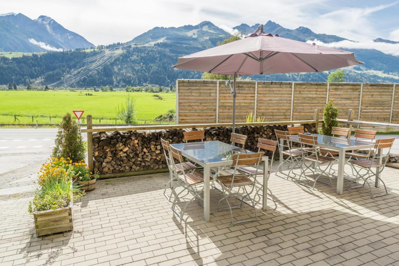 Praga Apartments & Restaurant Zell Am See-Kaprun Piesendorf Exterior photo